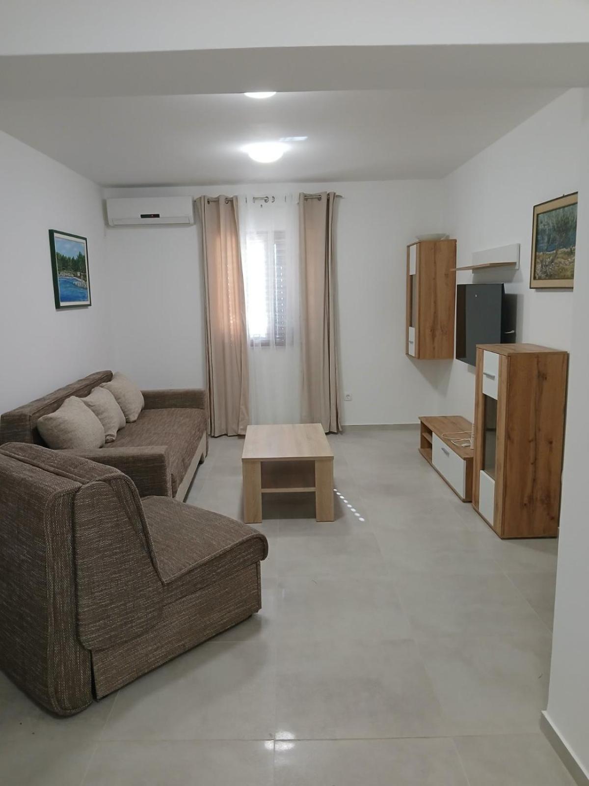 Apartments Njivice Bajcic Ngoại thất bức ảnh