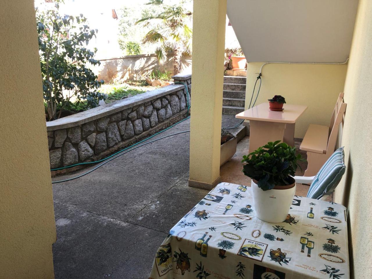 Apartments Njivice Bajcic Ngoại thất bức ảnh