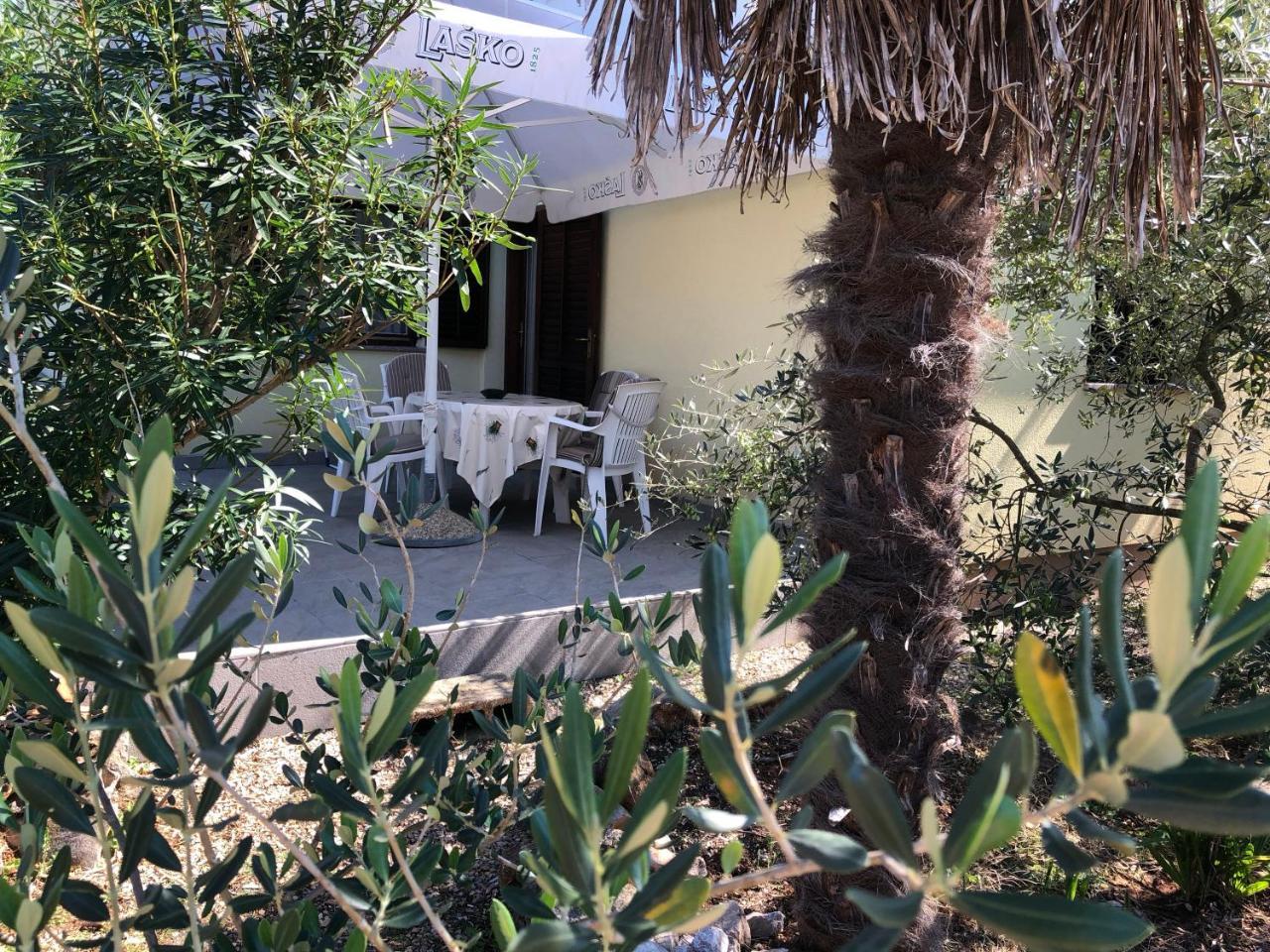 Apartments Njivice Bajcic Ngoại thất bức ảnh